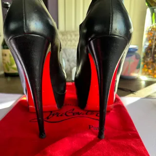 Photo of Blk leather Christian Louboutin Lady Booton 150 Nappa peep-toe booties