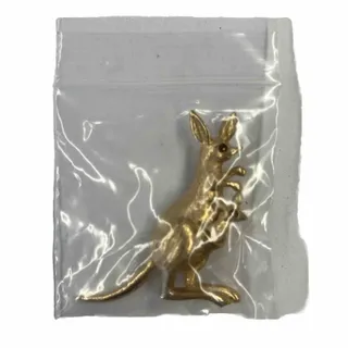 Photo of Avon Gold Tone Kangaroo Moveable Baby Joey Pouch Brooch Pin 2"