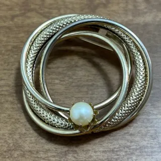 Photo of Vintage MCM Brooch Pin Gold Tone Rope Swirl Pearl Style SE1