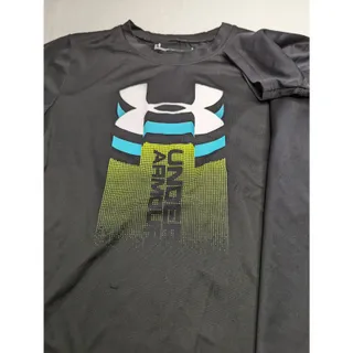 Photo of Set of 2 Under Armour Boys Sz S Short Sleeve Athletic T Shirts Black