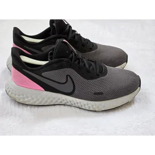 Photo of Nike Womens Revolution Running Shoes Black Pink Size 10 BQ6715-004