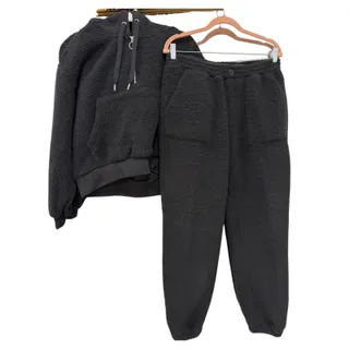 Photo of BlankNYC 2 Piece Matching Set Sherpa Jogger Pants M/Jacket L