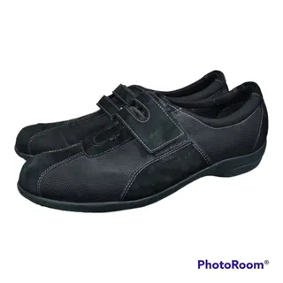 Photo of Munro Joliet Women's Sneakers Black Size 7.5