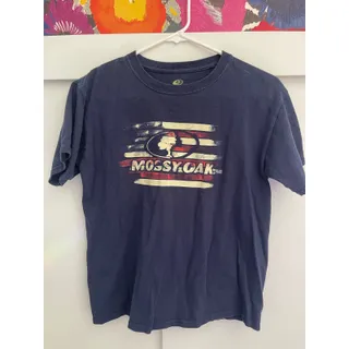 Photo of Mossy Oak boys large shirt