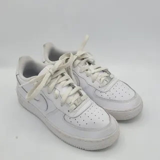 Photo of Nike Air Force 1 triple white kids size 7y