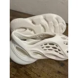 Listing Photo Thumb #4