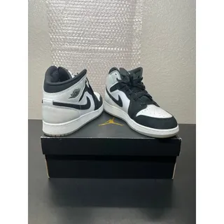 Photo of Air Jordan 1 Mid SE Diamond Shorts GS Size 6Y / Women’s 7.5 With Box