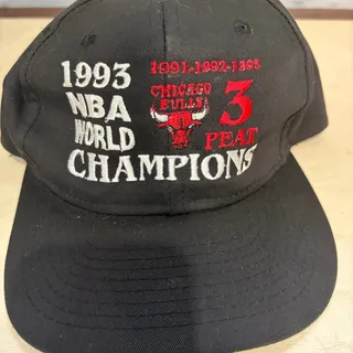 Photo of Vintage Chicago Bulls Hat 1990s Snapback NBA World Champions 3 Peat 1993 Black
