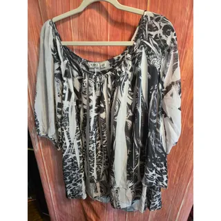 Photo of Cato Woman Black and White Abstract Print Layered Sheer Blouse Size 26/28W