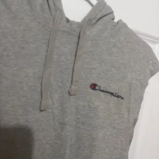 Photo of Champion grey sleeveless hoodie size