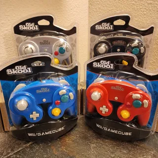 Photo of 4 Gamecube Controllers - 4 Colors Bundle (NEW), Red Blue Silver Black - Nintendo