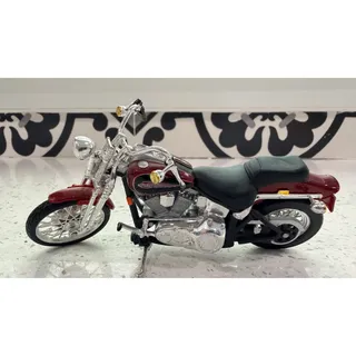 Photo of Maisto 1999 Harley-Davidson FXSTS Springer Softail 1:18 Diecast Maroon