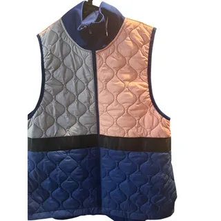 Photo of Nike Women's Aerolayer