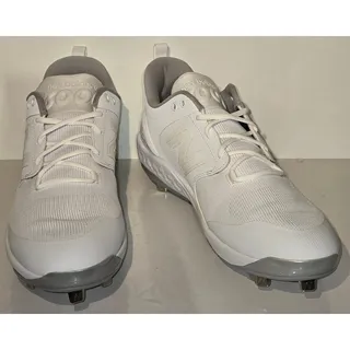 Photo of New Balance 3000v6 Baseball Cleats Men's 16 White Metal L3000AW6
