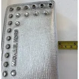 Listing Photo Thumb #3