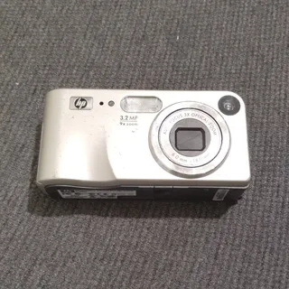 Photo of HP Photosmart M305 3.2MP Digital Camera Parts Repair Cracked Screen