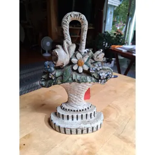 Photo of Vtg 8 inch Painted Basket Of Flowers Cast Iron Doorstop (3146)