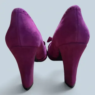 Photo of Apostrophe KYSA Pink Suede Bow Pumps Heels Womens 6M Retro Style