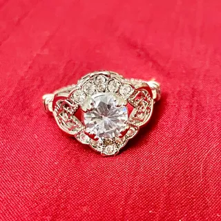 Photo of Vintage Women's Sparkly Silver Ring With Unknown Gemstone Size 7.5