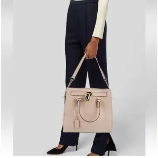 Photo of Michael Kors Hamilton Traveler Large Pale Pink Ballet Tote