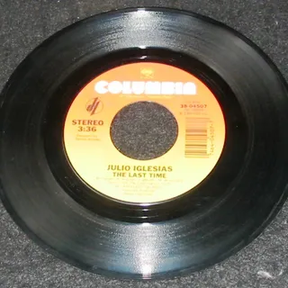 Photo of Julio Iglesias & Diana Ross All of You 45 RPM (1984) Vintage Latin Pop Music