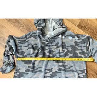 Photo of Copied - Gaze Camo Hooded Long Sleeved Pullover Womens Size L