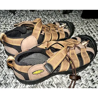 Photo of Keen Sandals Womens 9 Brown Strap Trail Water Slip Resistant Bungee Tie