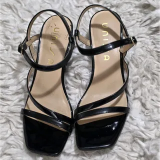 Photo of NEW Unisa Patent Leather Black Strappy Wedge Sandal Buckle Closure Size 8.5M