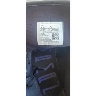 Photo of Nike Air Jordan 1 Mid Black Patent Purple Jumpman DV1308-004 Sz 9.5