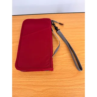 Photo of L.L. Bean travel document card holder organizer passport wallet zippered nylon