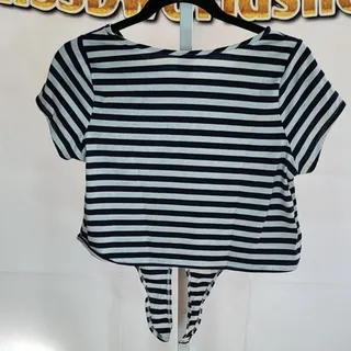 Photo of Arizonia SHINE Black White Stripped Cropped Top Size XL 16