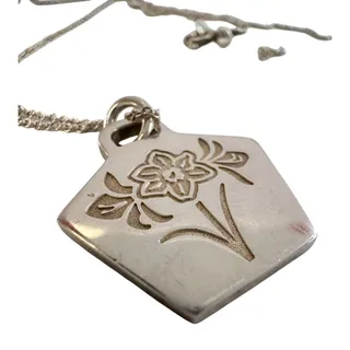 Photo of Tiffany & Co Go Woman 2021 Nagoya Womens Marathon Necklace - Chain Broken