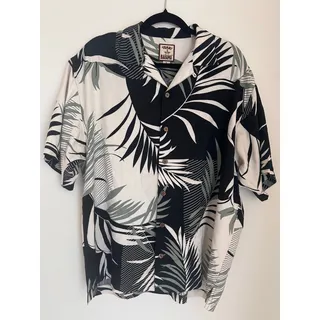 Photo of Tommy Bahama Men’s Silk Shirt – Tropical Leaf Print – Size M