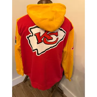 Photo of Starter Men's Red Kansas City Chiefs Pullover Hoodie Size XXL