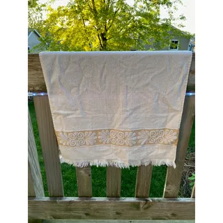 Photo of canon Monticello bath towel cream
