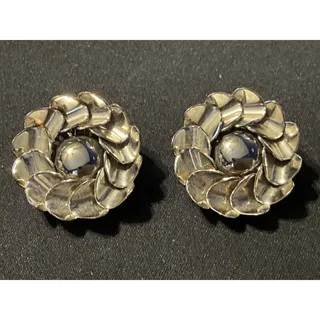 Photo of Vintage Silver Tone Flower Shaped Clip On Earrings