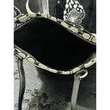 Listing Photo Thumb #5