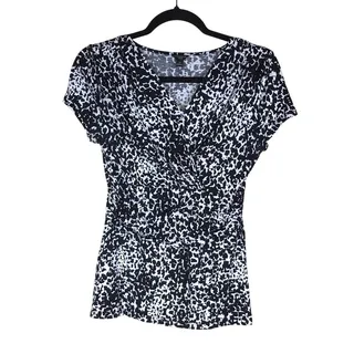 Photo of Ann Taylor Petite Top Women’s SP Black White Animal Print V Neck Stretch Tee