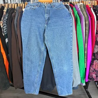 Photo of Vintage 2001 Women’s Gap Classic Fit Jeans Blue