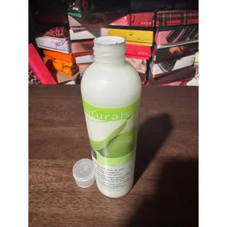 Photo of Avon naturals juicy moisture “sparkling pear & açaí” hand & body lotion 8.4fl oz