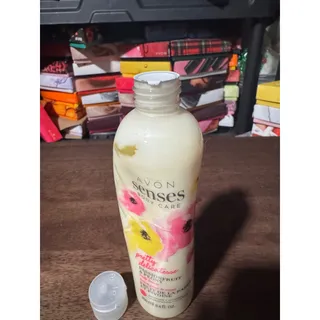 Photo of Avon senses pretty delicatesse “passionfruit & peony” body lotion 8.4 Fl Oz.