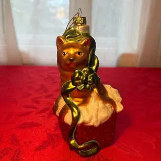 Photo of Cat ornament in present molded glass 7 in cat figurine ribbon gift box Christmas décor