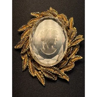 Photo of Vintage Intaglio Gold Tone Glass Cameo Brooch