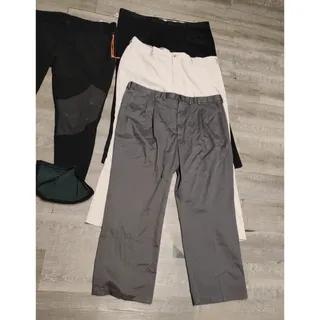 Photo of lot of 4 Haggar, Dockers, Walter Hagen golf, Cash Hao Men's pants Sz 46X30-32