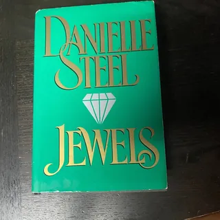 Photo of Jewels by Danielle Steel (1992, Hardcover)