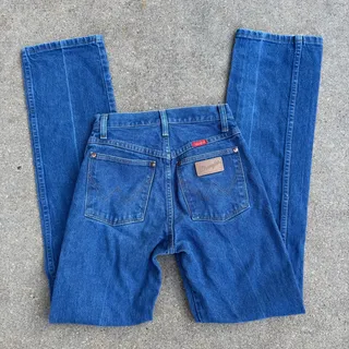 Photo of Y2K Wrangler 14MWZG High Rise Wedgie Straight Leg Cowgirl Blue Jeans 3x34