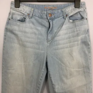 Photo of Chicos Platinum Crop Jeans Womens 1.5 (US 10) Light Wash Denim High Rise Casual
