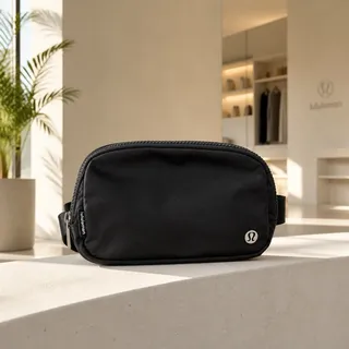 Photo of Lululemon Everywhere Belt Bag - Black IL