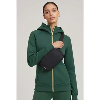 Photo of Lululemon Everywhere Belt Bag - Black IL