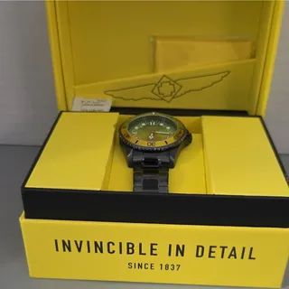 Photo of Invicta Pro Diver Kromatyk 43mm Quartz Diver Black SS Bracelet Green/Gold Dial